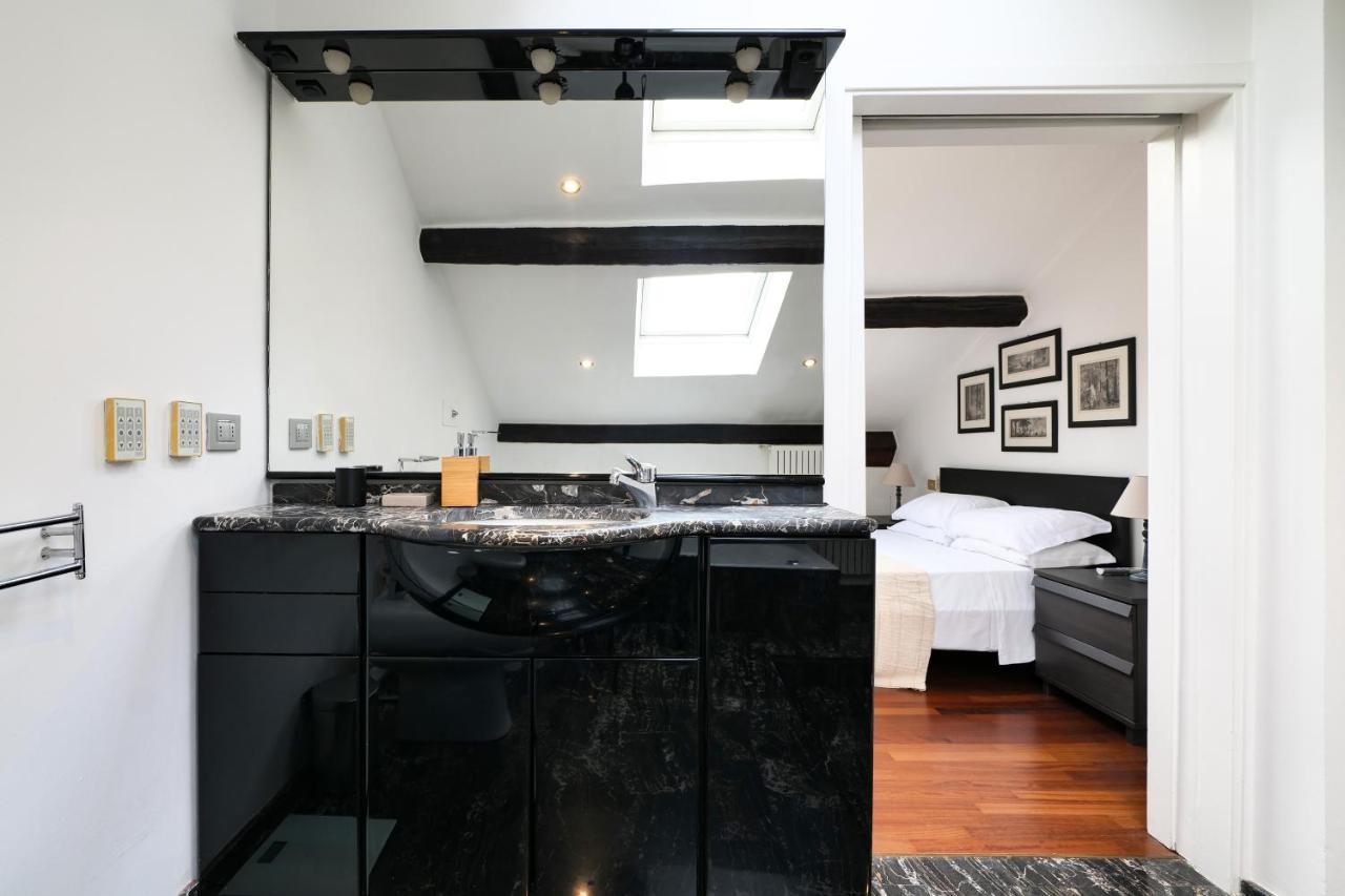 Elegant P.Venezia Attic Apartment มิลาน ภายนอก รูปภาพ