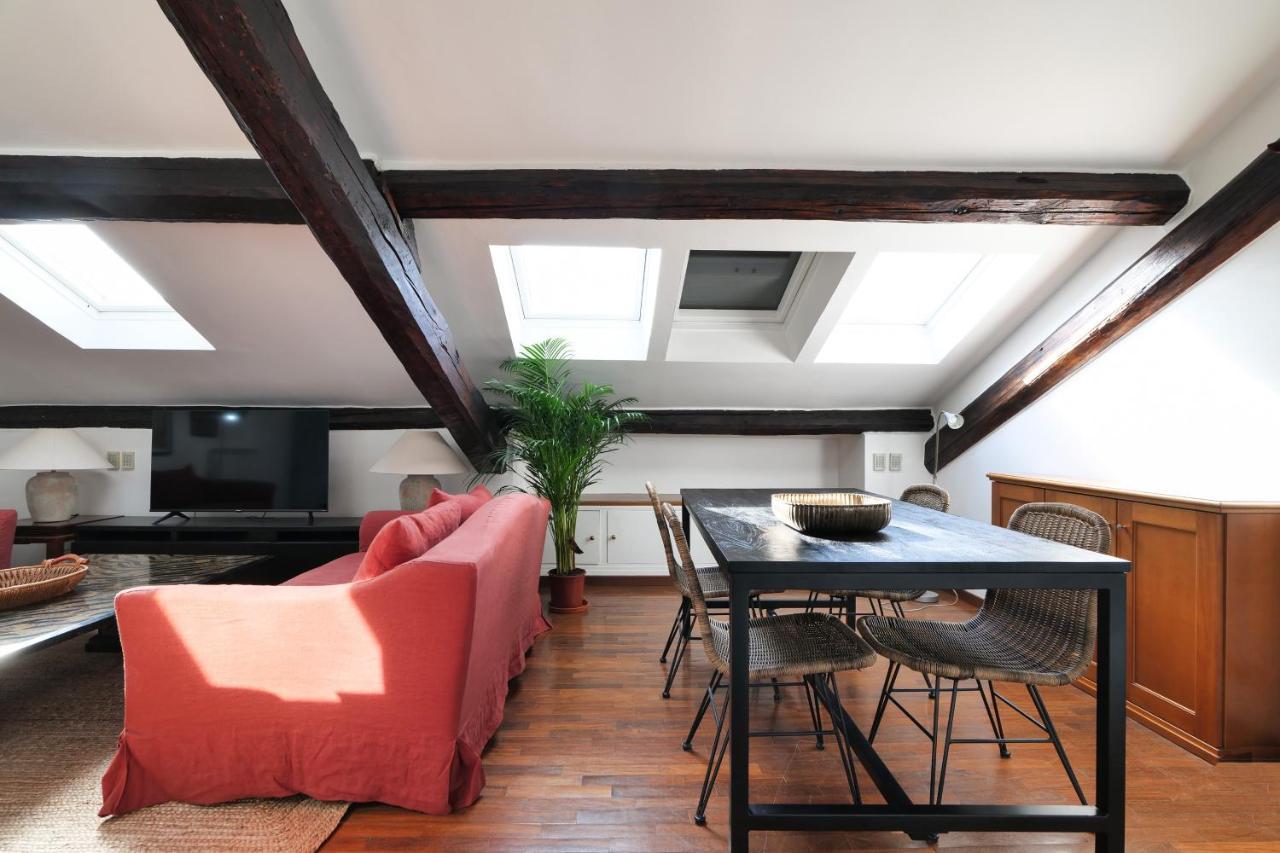 Elegant P.Venezia Attic Apartment มิลาน ภายนอก รูปภาพ