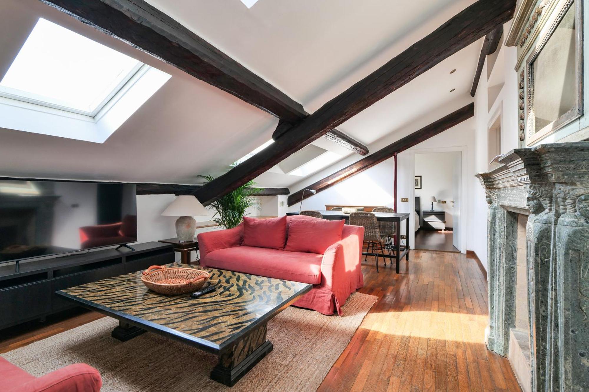 Elegant P.Venezia Attic Apartment มิลาน ภายนอก รูปภาพ
